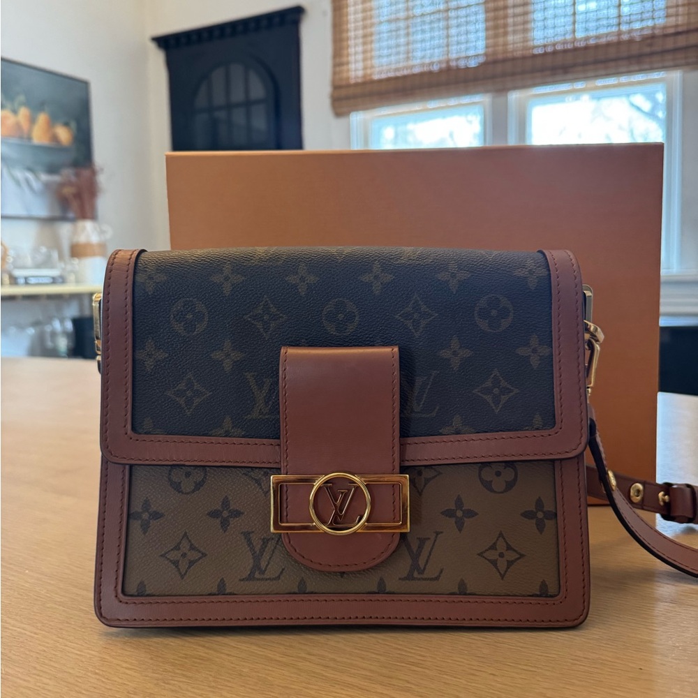 Louis Vuitton, Dauphine MM Monogram Bag